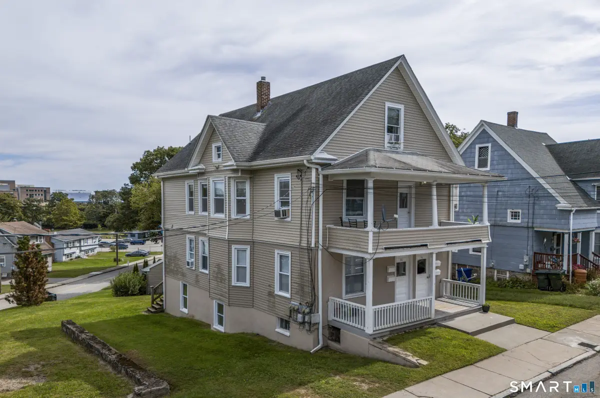 88 Riverview Avenue, New London, CT 06320 - #1