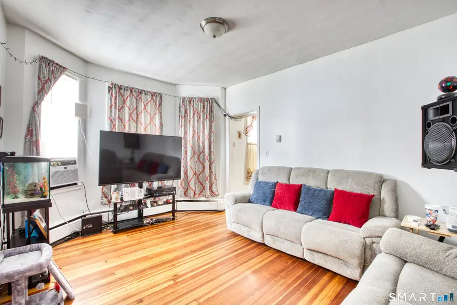 33-35 Amity Street, Hartford, CT 06106 - #3