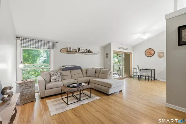 6-B Country Squire Drive #6B, Cromwell, CT 06416