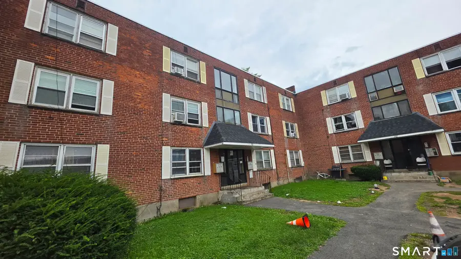 942 Wethersfield Avenue #3, Hartford, CT 06114 - #2