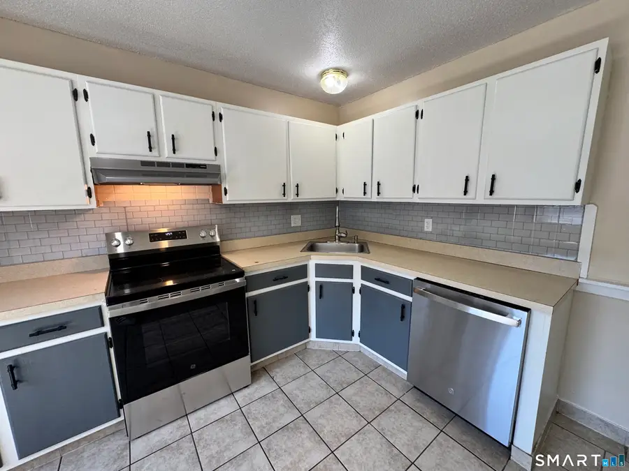 495 Scott Road #3, Waterbury, CT 06705 - #2