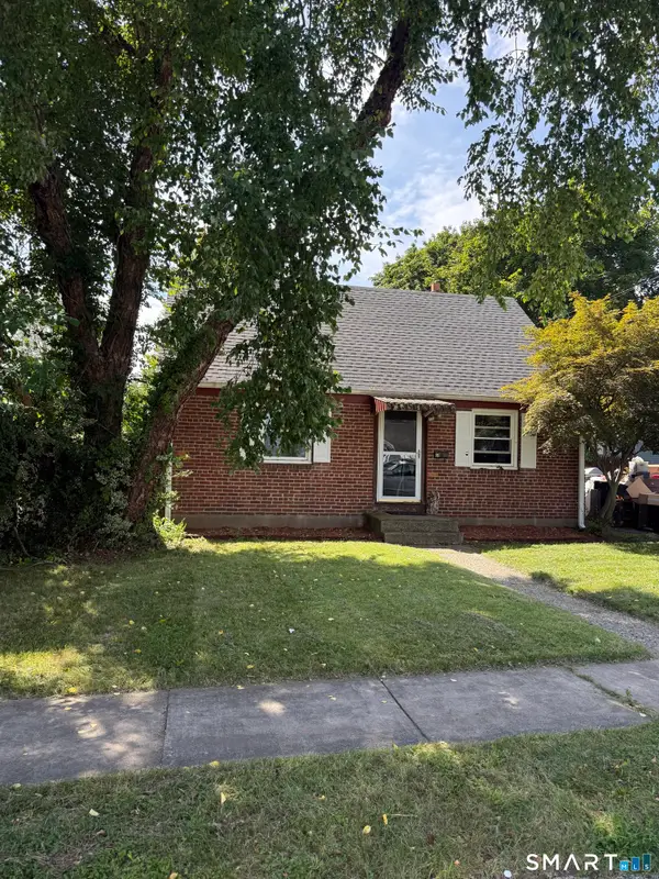 15 Beckwith Drive, Plainville, CT 06062