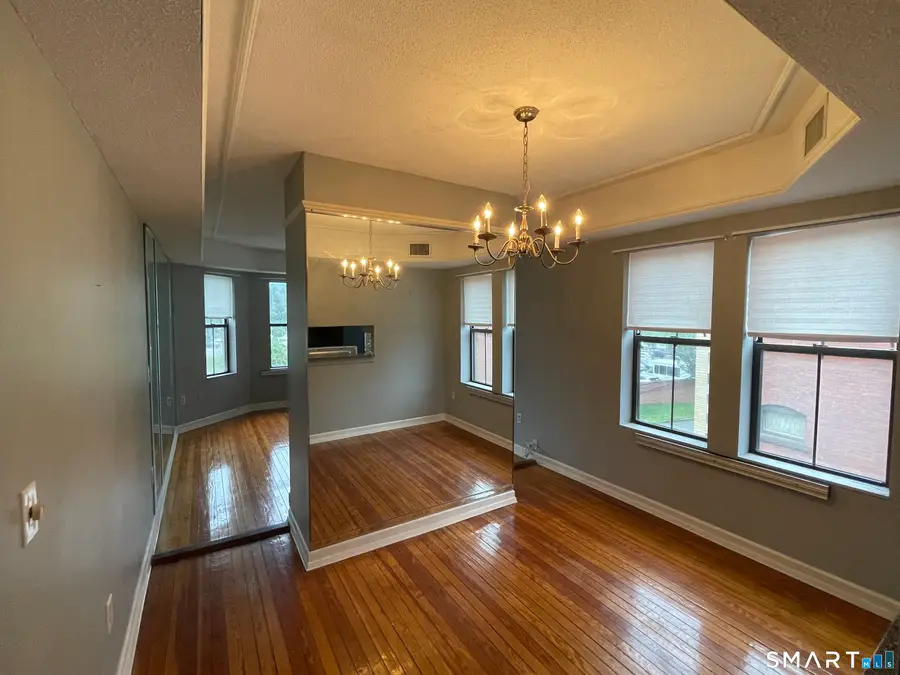 34 Essex Street #2F, Hartford, CT 06114 - #2