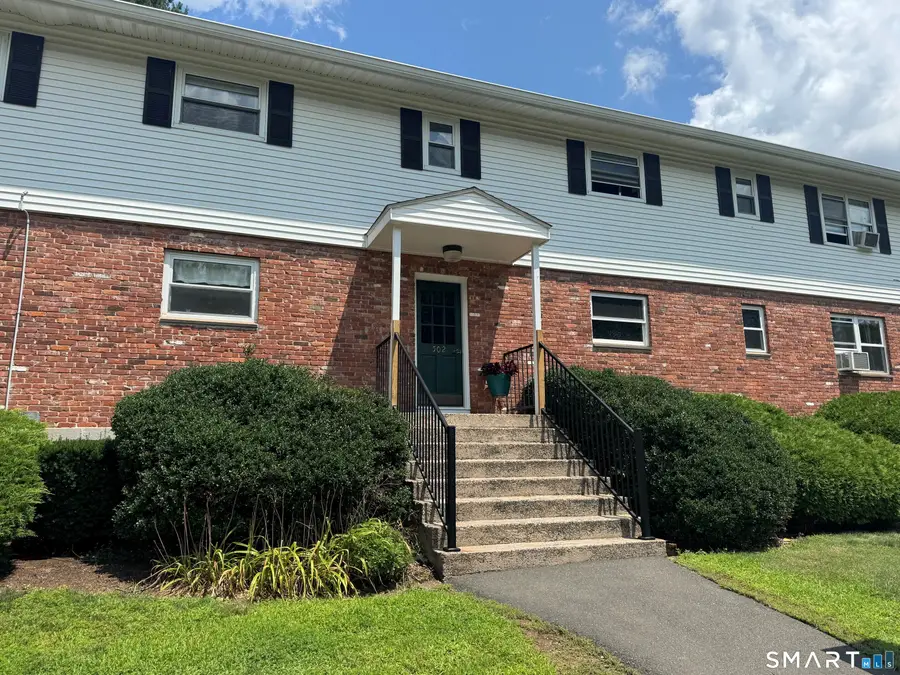 502 Oak Avenue #17, Cheshire, CT 06410 - #2