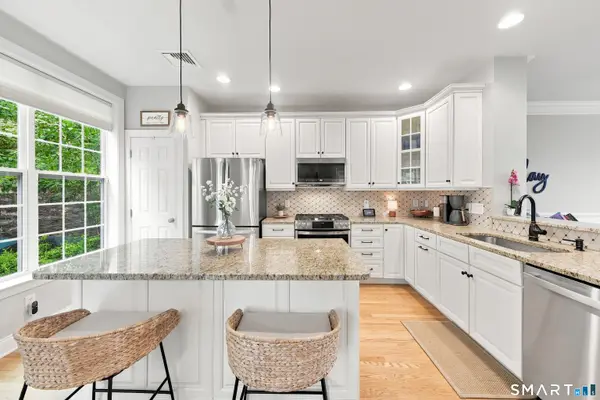 44 Warrington Round #44, Danbury, CT 06810