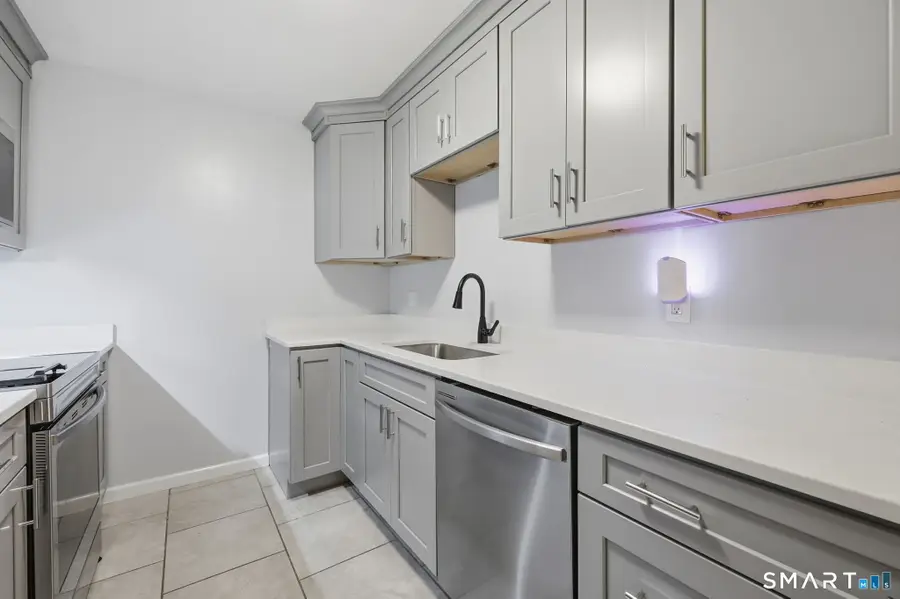 35 Woodsedge Drive #5B, Newington, CT 06111 - #2