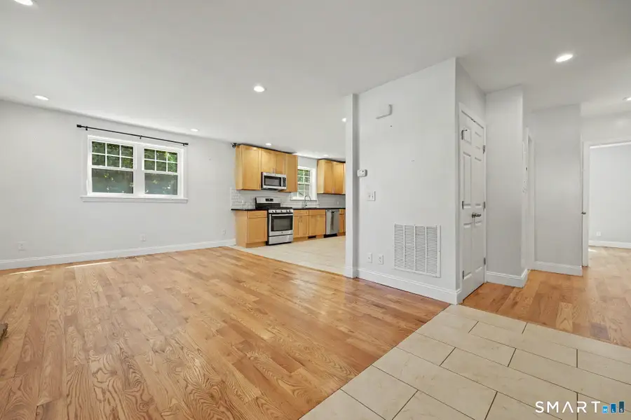 26 Nichols Avenue, Stamford, CT 06905 - #3