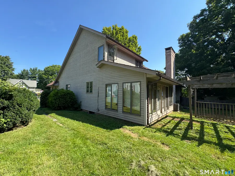 16 Penfield Avenue, East Berlin, CT 06023 - #3