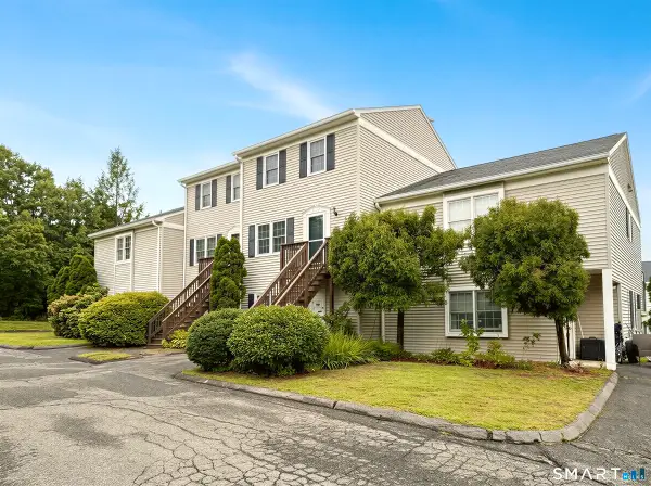 113 Summit Commons #113, Derby, CT 06418