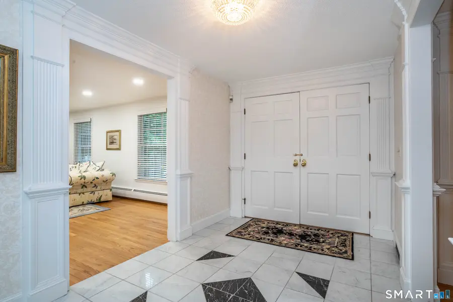 4 Manor Lane, West Hartford, CT 06107 - #3