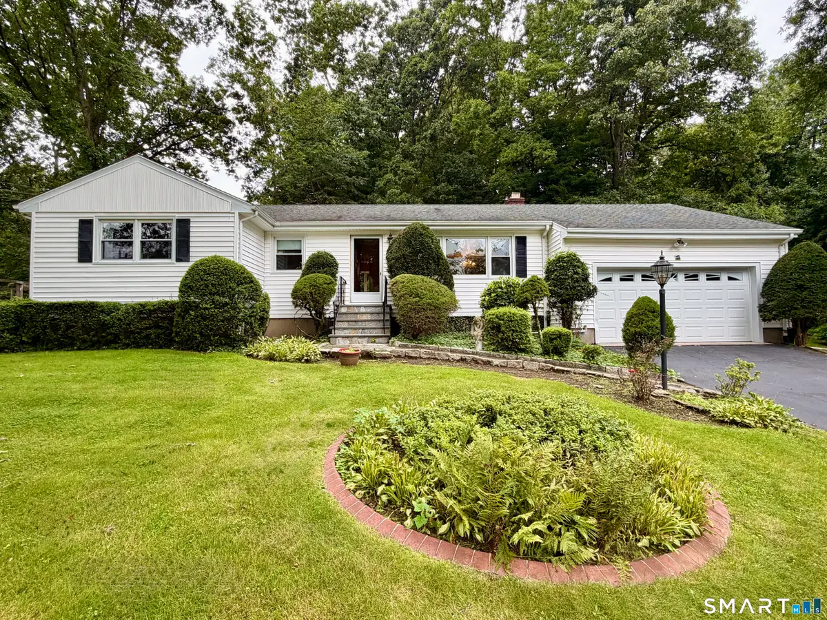 25 Noahs Ln Extension, Norwalk, CT 06851 - #1