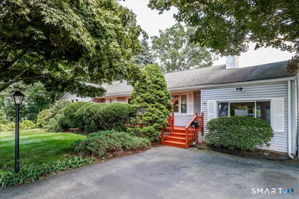 86 Crown Street, Trumbull, CT 06611