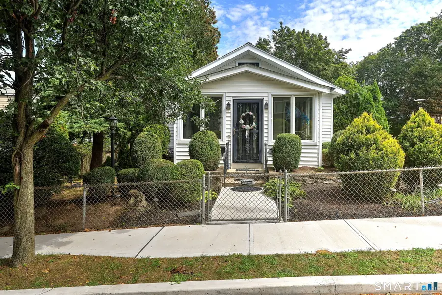 31 Boylston Street, West Haven, CT 06516 - #2
