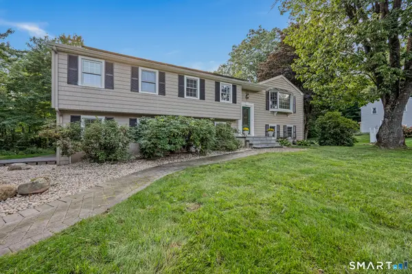 7 Banbury Drive, Simsbury, CT 06092