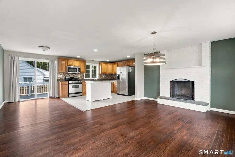 6 Pine Street, Naugatuck, CT 06770 - #3