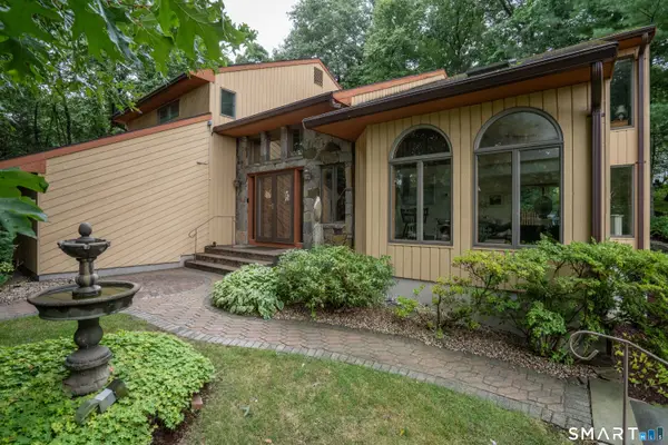 38 Hampton Drive, Manchester, CT 06040