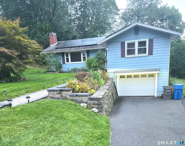 48 Ferguson Road, Manchester, CT 06040