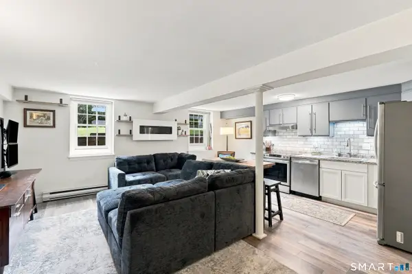 22 Main St Extension #A5, Simsbury, CT 06081