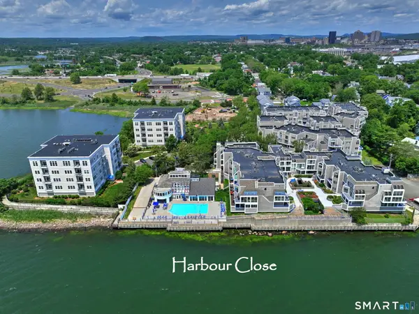 111 Harbour Close Close #111, New Haven, CT 06405