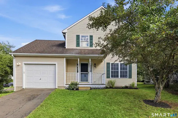 70 Victoria Court, Hamden, CT 06514
