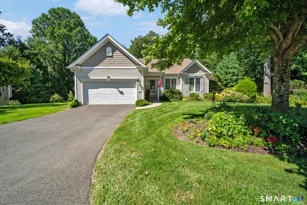 84 Links Way #84, Oxford, CT 06478