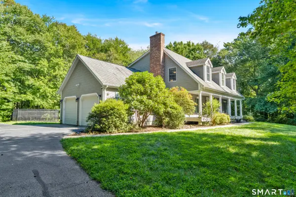 14 Spinnaker Road, Waterford, CT 06385