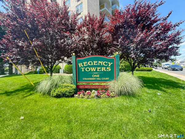 1 Strawberry Hill Court #1A, Stamford, CT 06902