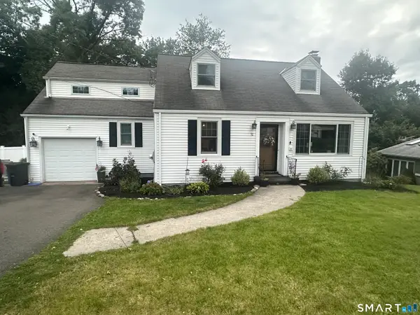 32 Hilltop Terrace, North Haven, CT 06473