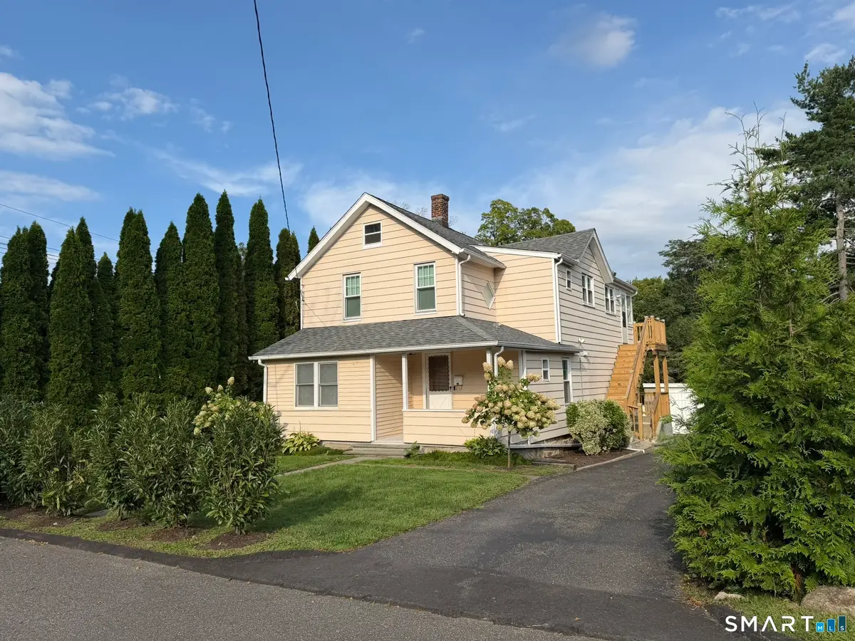 16 Raymond Street, New Canaan, CT 06840 - #1