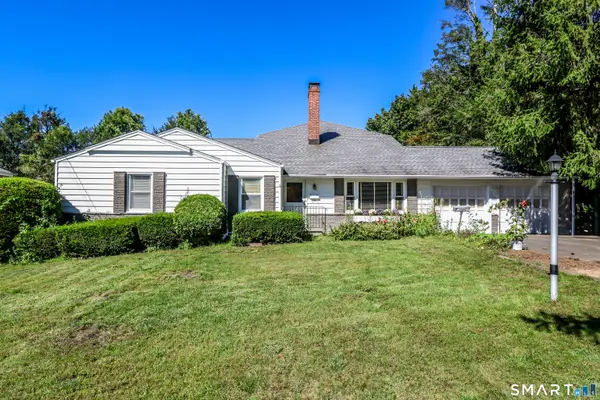 124 Chestnut Hill Road, Trumbull, CT 06611