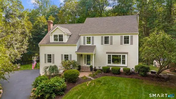 136 Flat Rock Drive, Ridgefield, CT 06877