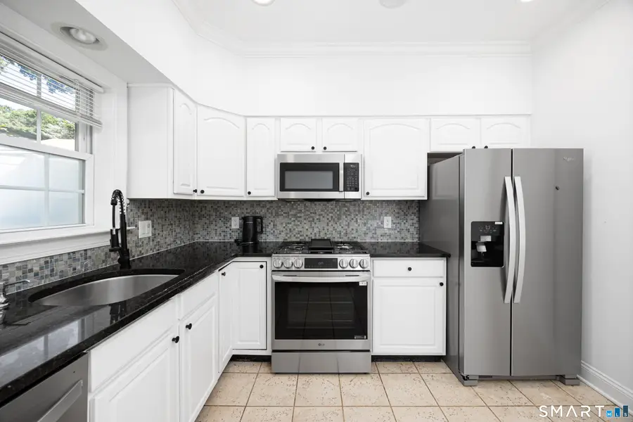 806 Hope Street #1, Stamford, CT 06907 - #3