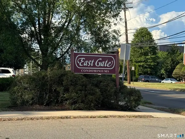 1 East Gate Lane #1, Hamden, CT 06514