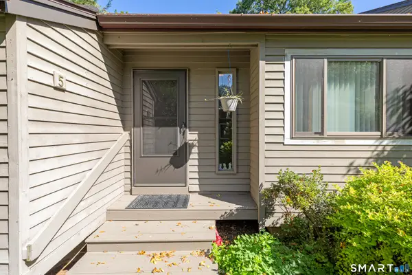 5 Alder Court #84A, Woodbury, CT 06798