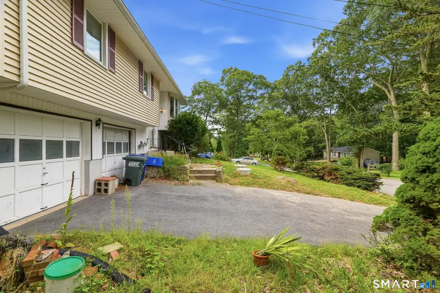 30 Ledgewood Drive, Gales Ferry, CT 06335 - #3