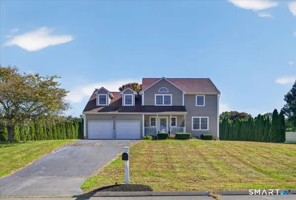 98 Broadleaf Circle, Suffield, CT 06093
