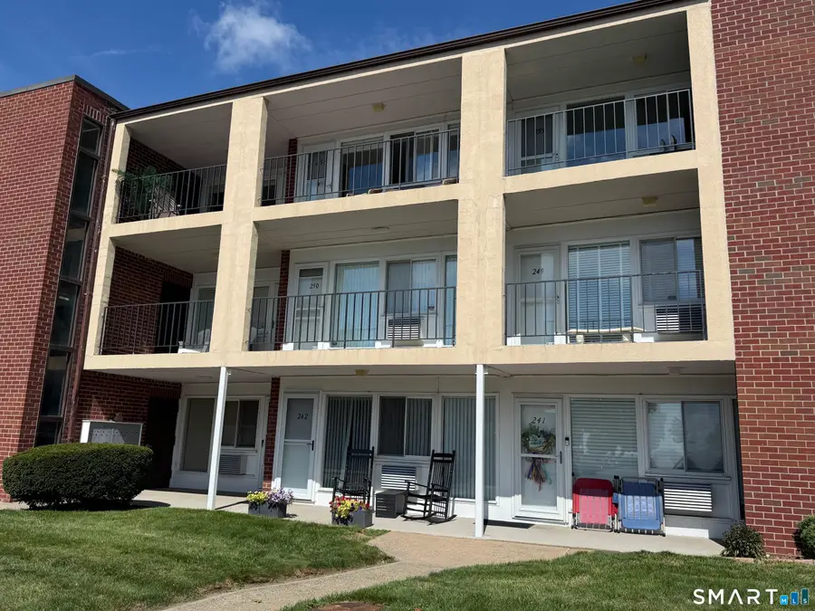 255 West Walk #255, West Haven, CT 06516 - #3