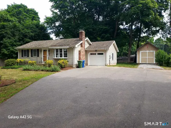 Address Withheld By Seller, Essex, CT 06426