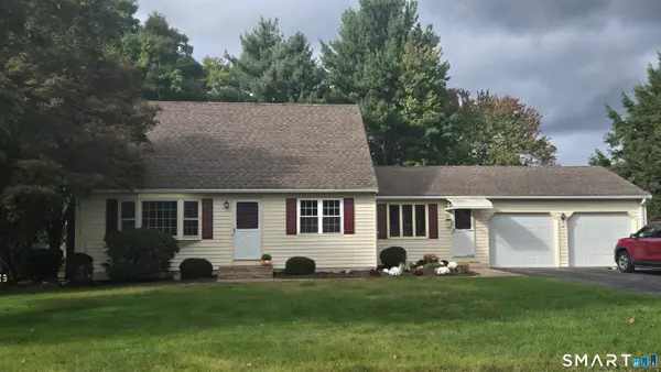 121 Carriage Drive, Manchester, CT 06040