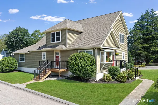 27 Mystic Avenue, Stonington, CT 06379