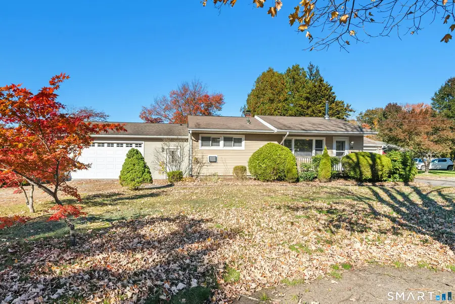 34 Beacon Manor Circle, Naugatuck, CT 06770 - #3