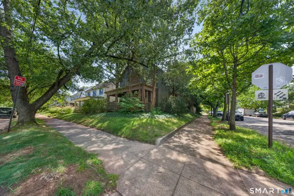 49 Hubinger Street, New Haven, CT 06511