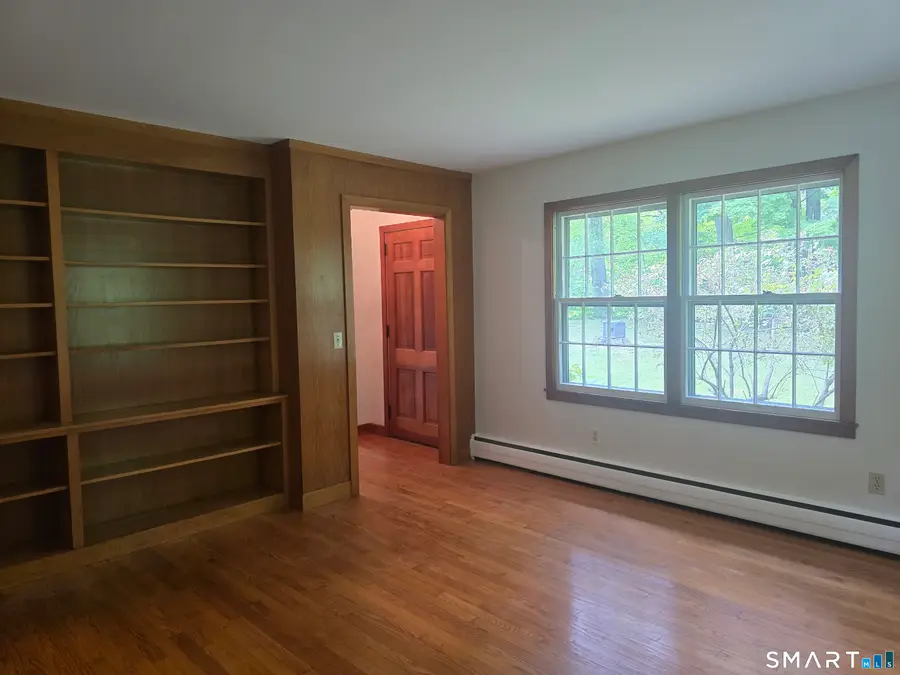 Address Withheld By Seller, Woodbury, CT 06798 - #3