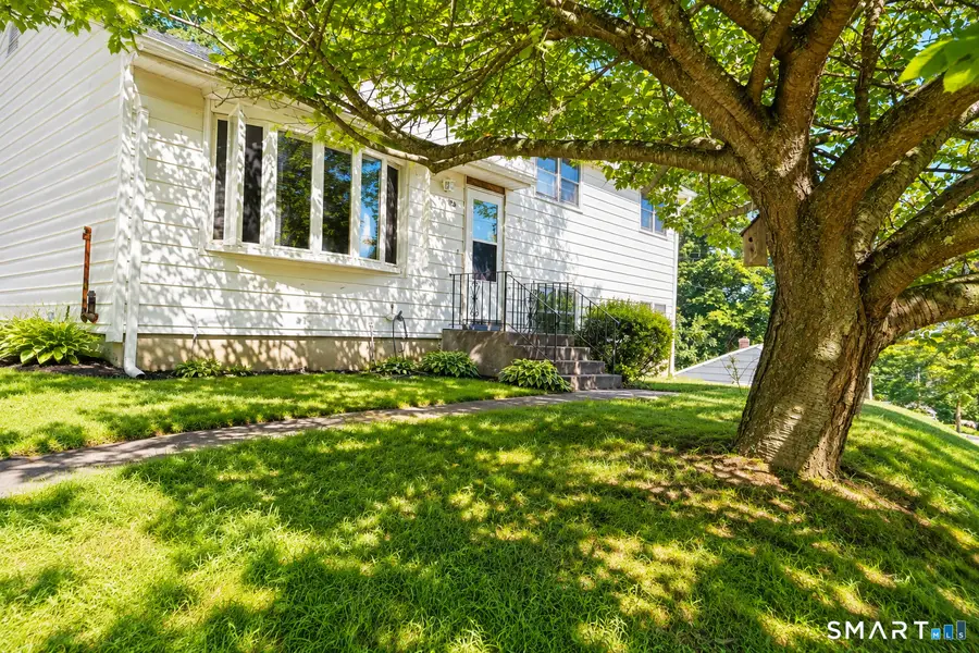129 Mueller Drive, Hamden, CT 06514 - #2