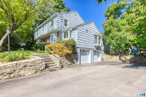 34 Regency Drive, Norwalk, CT 06851