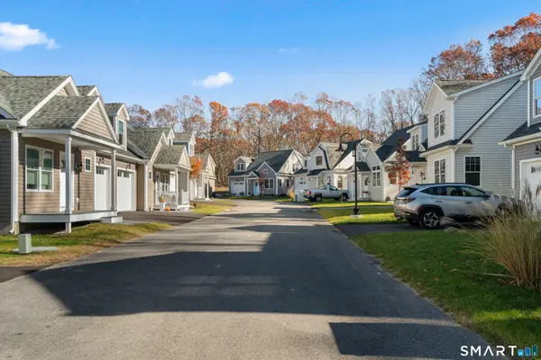 8 Ivy Hill Road #8, Waterford, CT 06385
