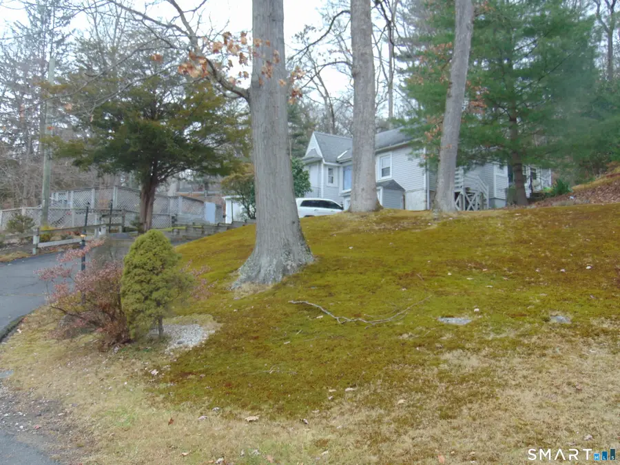 10 Old Waterbury Road, Middlebury, CT 06762 - #2