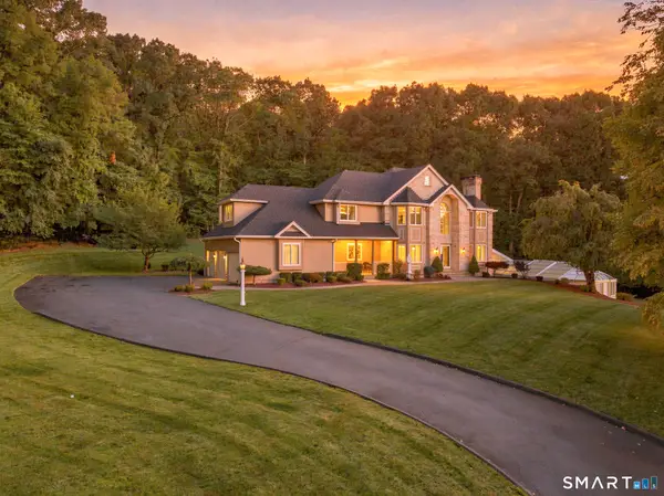 16 Mountaincrest Drive, Cheshire, CT 06410