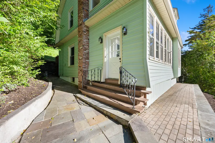 33 Monroe Street, Shelton, CT 06484 - #3