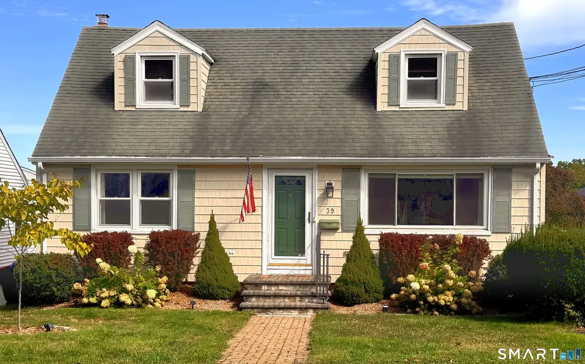 39 Walter Avenue, Norwalk, CT 06851 - #1